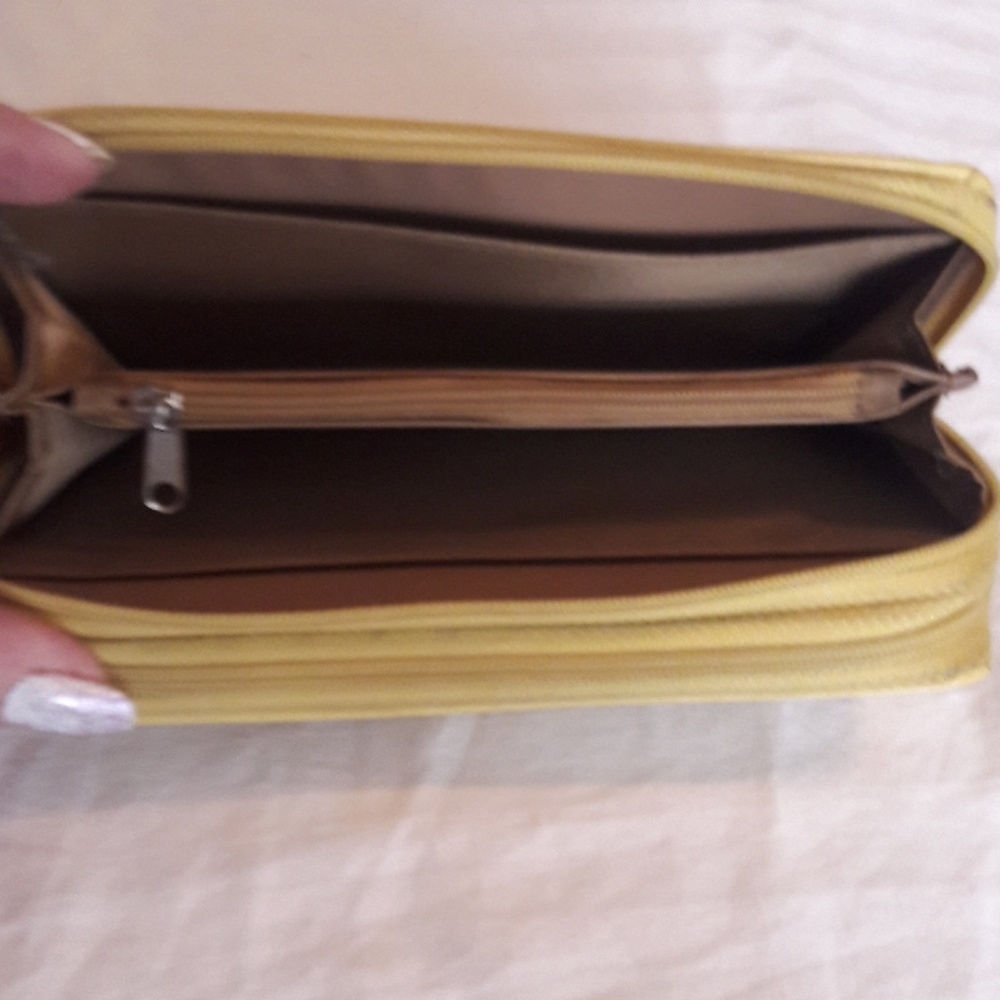 Wallet - Picture 3 of 4